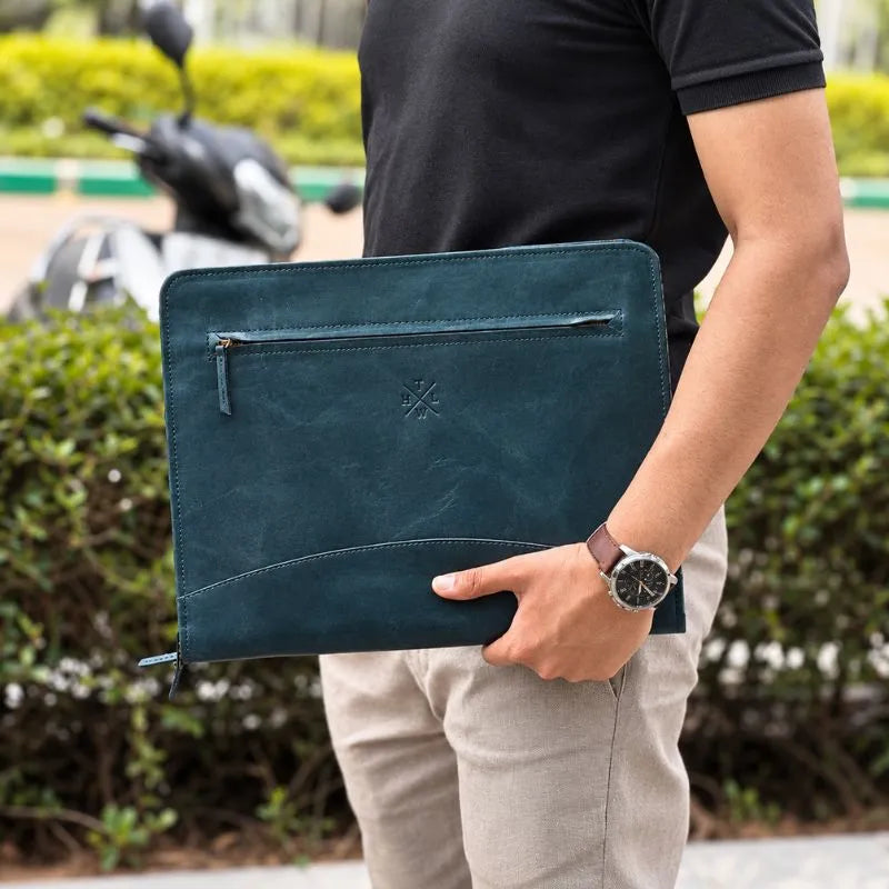 Black Leather A4 File Folder Paramount