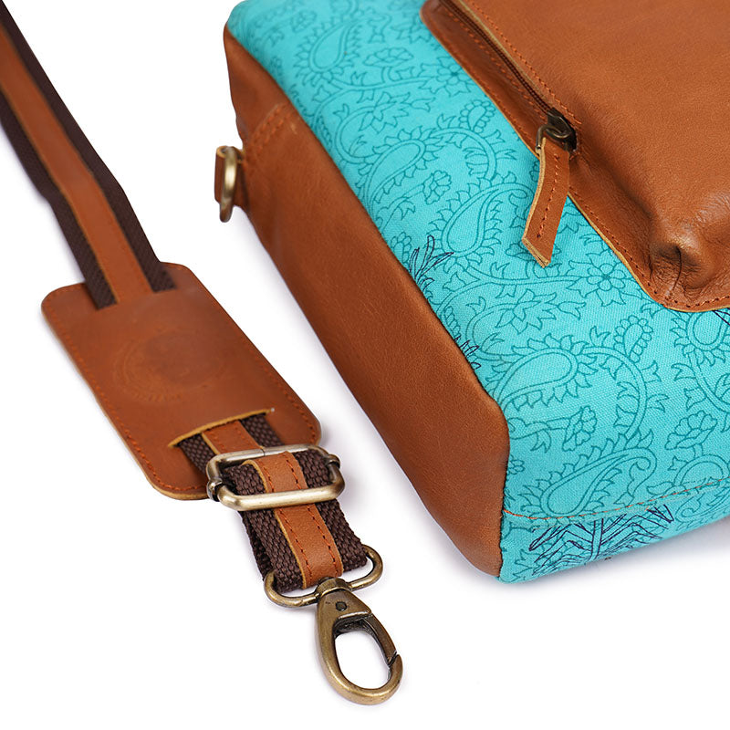 Flower print laptop bag with strap